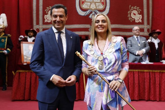 Archivo - Juanma Moreno y Marifrán Carazo. Imagen de archivo.