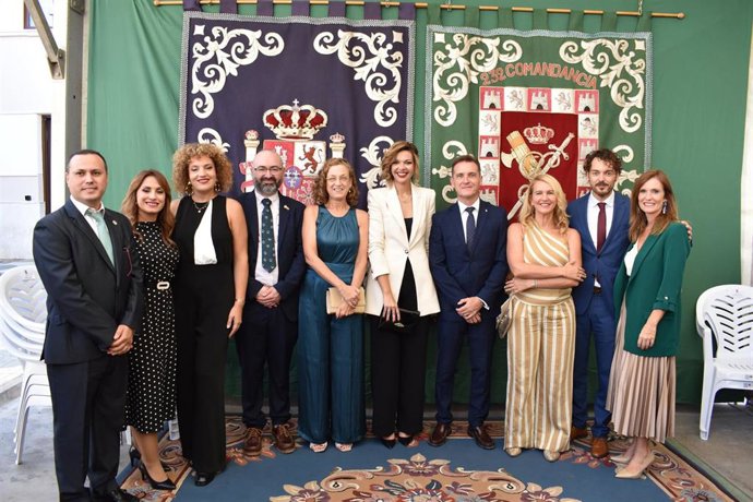 Gloria Rojas (en el centro de la imagen) ha asistido con una reprensentación del PSOE a los actos de la Guardia Civil del 12 de octubre.