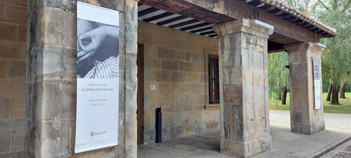 Cartel de la exposición de Adolfo Lacunza.