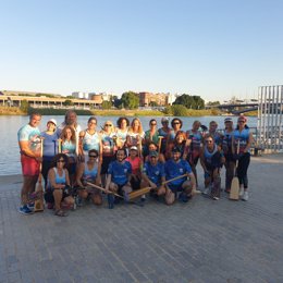 Jornada deportiva del equipo BCS 'Las Dragonas' y especialistas del servicio de Oncología Radioterápica del Virgen del Rocío de Sevilla.