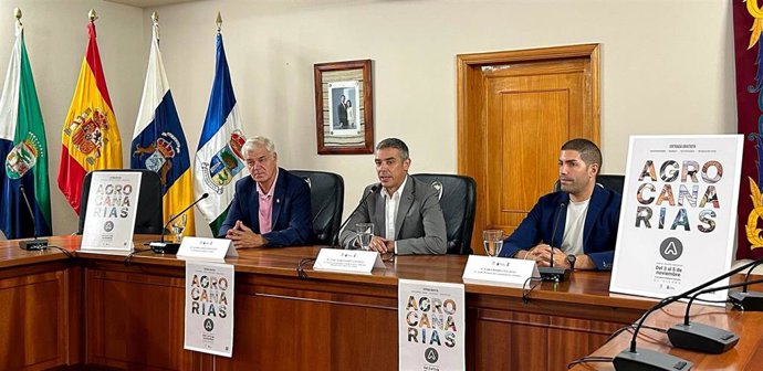 El consejero de Agricultura, Ganadería, Pesca y Soberanía Alimentaria del Gobierno de Canarias, Narvay Quintero, el presidente del Cabildo de El Hierro, Alpidio Armas, y el alcalde de la corporación local, Pablo Rodríguez Cejas.