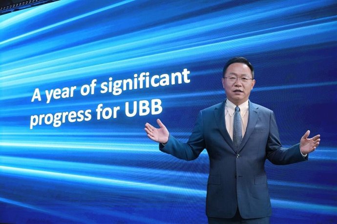 David Wang speaking at the 9th Ultra-Broadband Forum