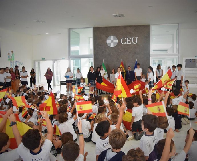 Actos con motivo del Día de la Fiesta Nacional en CEU San Pablo Sevilla.