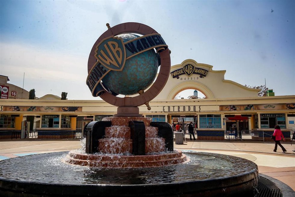 Archivo - El Parque Warner Madrid, al inicio de su temporada 2021, a 3 de abril de 2021, en San Martín de la Vega, Madrid (España).