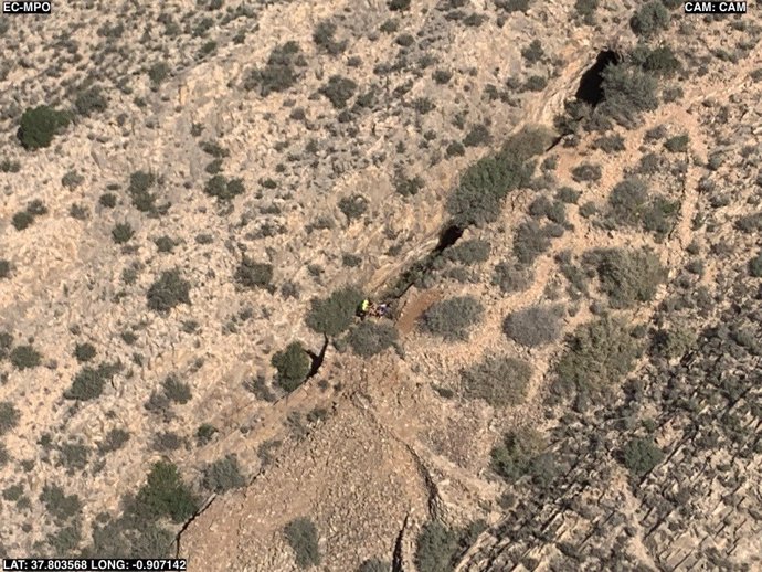 Localización del accidentado en la entrada a una cueva situada en la falda del Cabezo Gordo, en Torre Pacheco