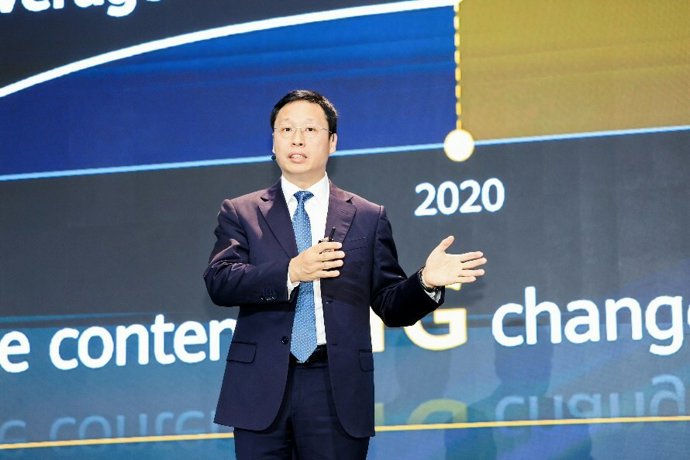 Richard Jin delivering his keynote speech at UBBF 2023