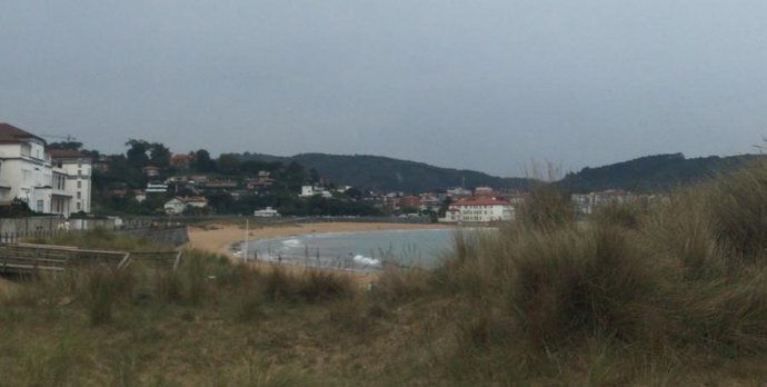 Archivo - Cielos nublados en la costa vasca.