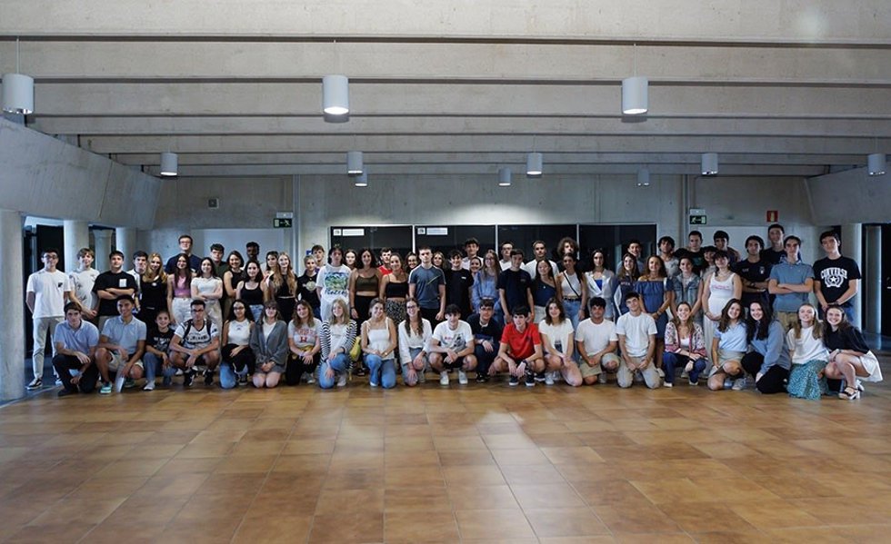 Participantes en el XIV Torneo de Debate de Bachillerato de la UPNA, en la formación impartida en la Universidad.