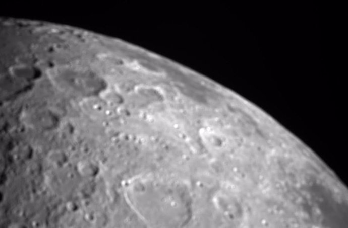 Archivo - Sector de la superficie lunar cercano al polo norte