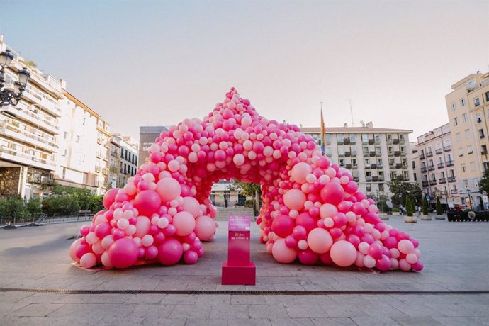 El Ayuntamiento de Madrid convierte las calles de la capital en un museo de arte al aire libre para apoyar la lucha contra el cáncer