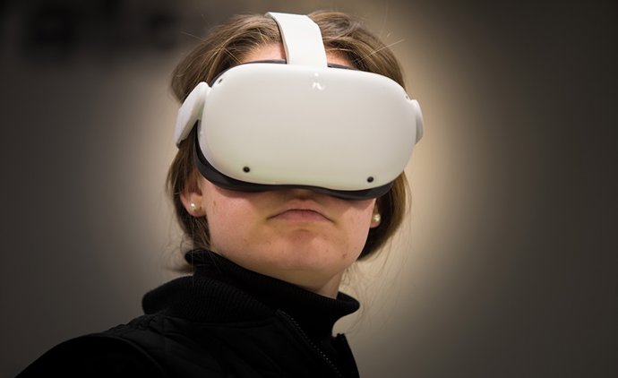 Archivo - Clase práctica en la UPNA en el Laboratorio de Realidad Virtual.