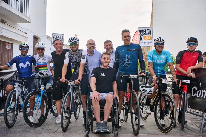 La XX Vuelta Cicloturista a Ibiza Campagnolo concluye con récord de corredores y una participación histórica.