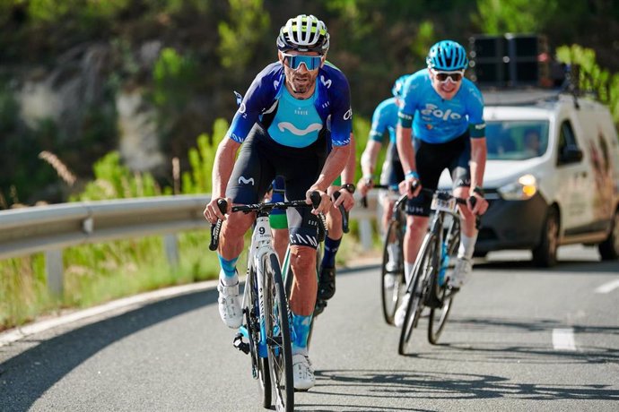 El exciclista profesional Alejandro Valverde durante la XX Vuelta Cicloturista a Ibiza Campagnolo.