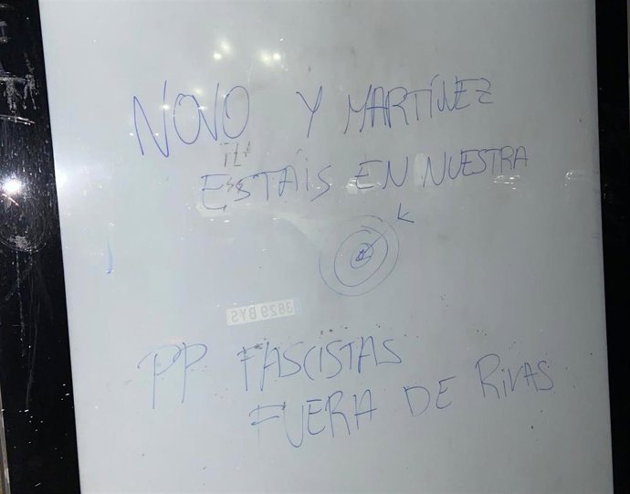 Pintada amenazante contra el PP de Rivas