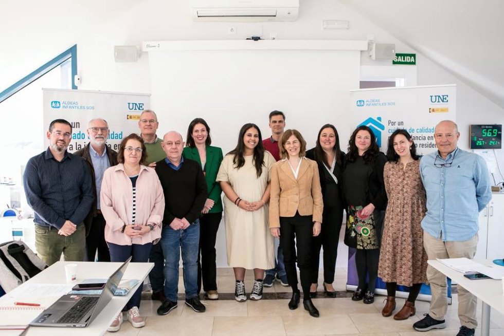 Miembros del comité de normalización que han desarrollado la norma UNE para mejorar el acogimiento residencial de menores.
