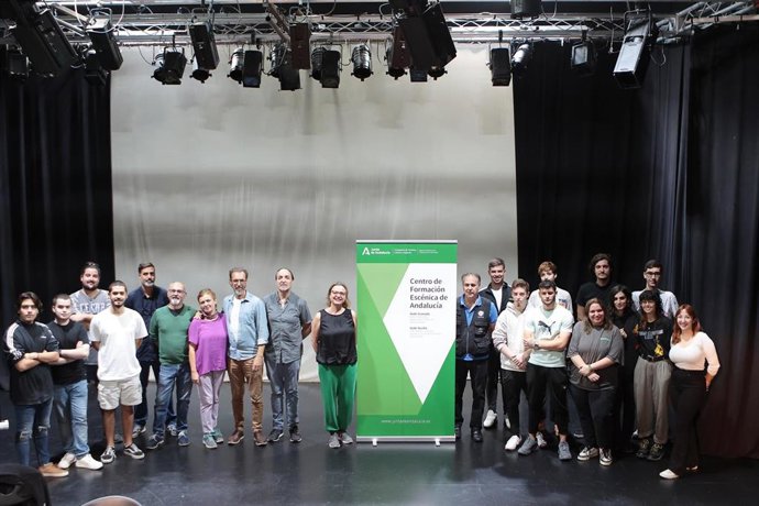 El Centro de Formación Escénica de Andalucía inaugura el Curso de Iluminación y Sonido para espectáculos en vivo.