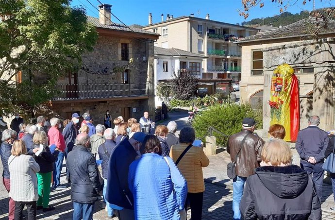 Archivo - Imagen de archivo de un homenaje al Dr. Madrazo en Vega de Pas