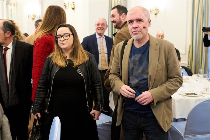 Archivo - El secretario general de Comisiones Obreras (CCOO), Unai Sordo, y la secretaria general de CCOO en Cantabria, Rosa Mantecón, en un acto en Santander.- Archivo