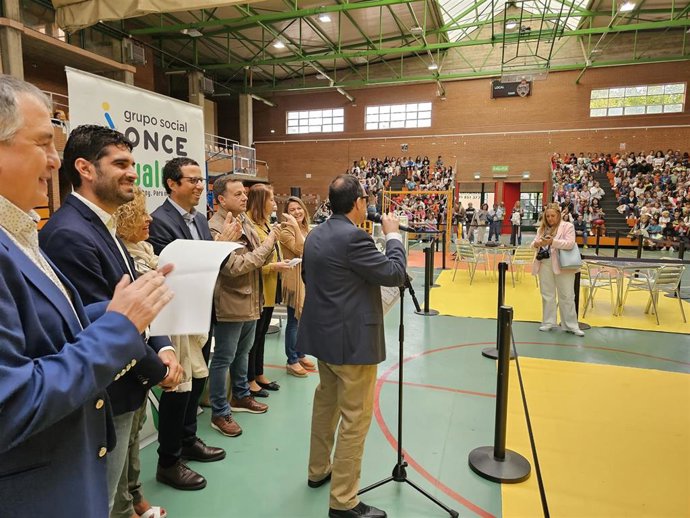 Ndp, Audio Y Fotos. La Diputación De Albacete Apoya A La Once En La Celebración Regional Del Día Internacional Del Bastón Blanco Junto A Cientos De Escolares