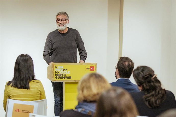 Archivo - El diputat de la CUP al Parlament Carles Riera 