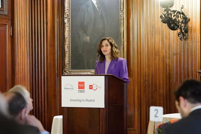 La presidenta de la Comunidad, Isabel Díaz Ayus en Nueva York durante el desayuno informativo que ha protagonizado este lunes organizado por Spain-Us Chamber of Commerce e Invest in Madrid bajo el título 'Madrid, líder en atracción de inversiones'.