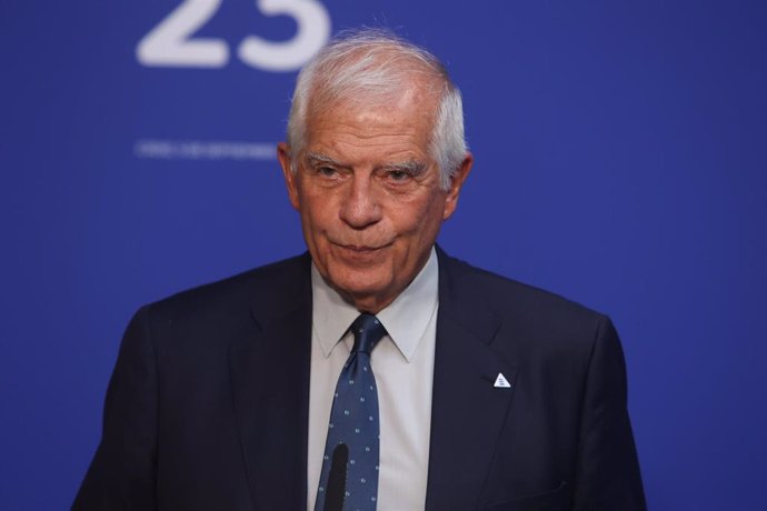 Archivo - El alto representante de la Unión Europea para Asuntos Exteriores y Política de Seguridad Josep Borrell, durante su comparecencia tras la reunión informal de cooperación al desarrollo de ministros de la UE a 05 de septiembre del 2023 en Cádiz.