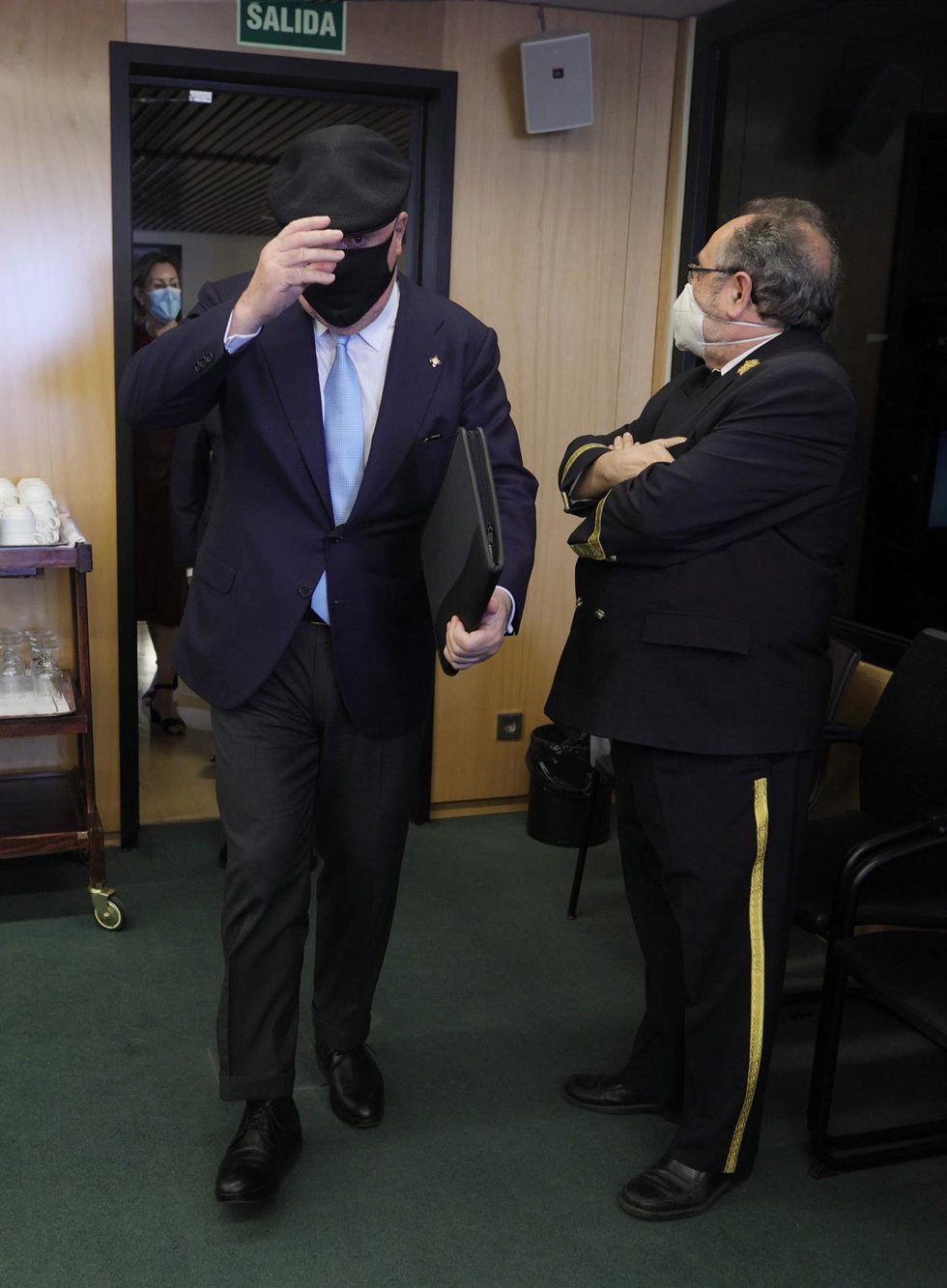Archivo - El excomisario del Cuerpo Nacional de Policía José Manuel Villarejo Pérez a su llegada a la Comisión de Investigación para ser interrogado sobre la utilización de medios de Interior para favorecer al PP y anular pruebas en casos de corrupción,