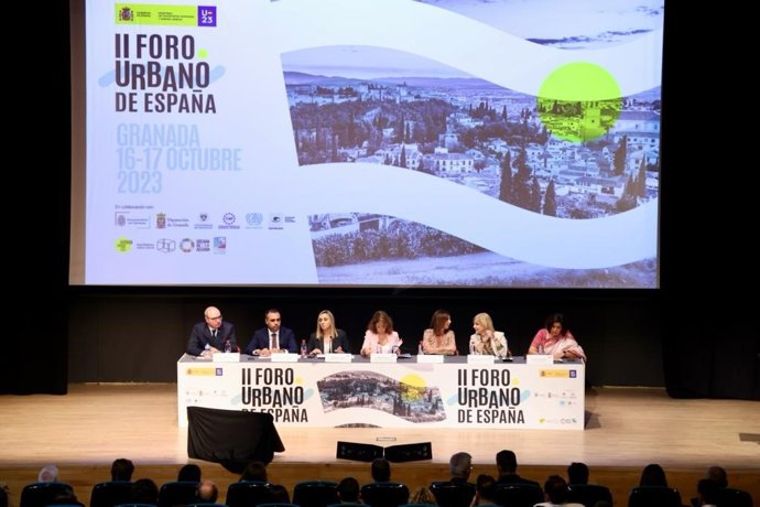Mesa inaugural del II Foro Urbano de España