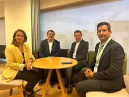 El ministro de Sanidad en funciones, José Miñones, y el Alto Comisionado contra la Pobreza Infantil, Ernesto Gasco, en un encuentro este lunes en Palma.