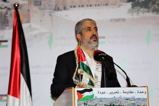 Archivo - May 20, 2013 - Doha, Doha, Qatar - Palestinian political leader of the Hamas movement, Khaled Meshaal, speaks during a ceremony to mark ''Nakba'', the annual commemoration of what Palestinians term the catastrophe in Doha, Qatar, May 20, 2014. M