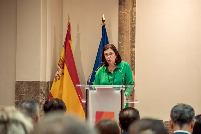 Archivo - La presidenta de la CNMC, Cani Fernández, interviene durante la jornada El balance de la liberalización del transporte ferroviario de pasajeros en España en la sede de la CNMC, a 29 de mayo de 2023, en Madrid (España). La Comisión Nacional d