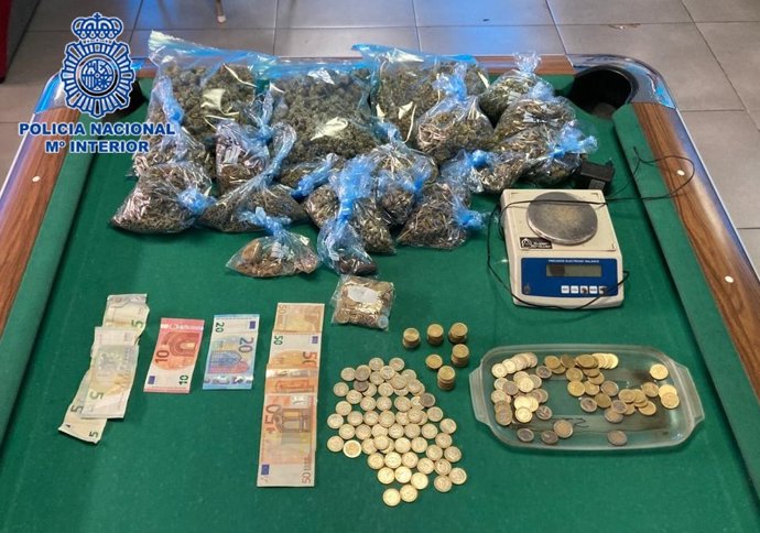 Imagen de los efectos incautados por la Policía Nacional en la operación