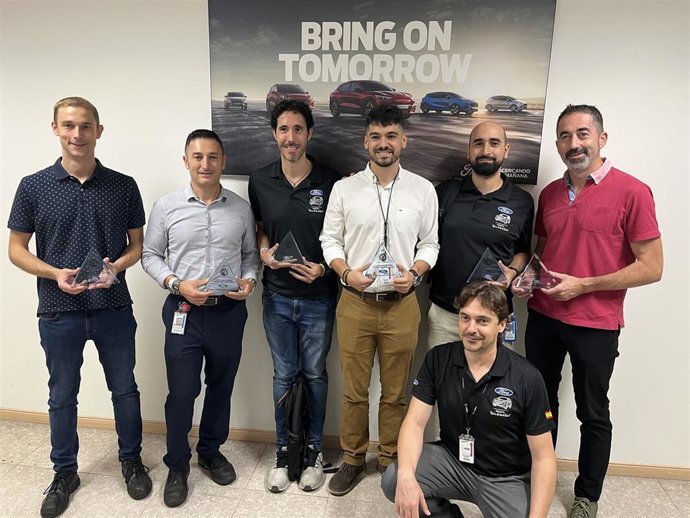 De izq. a dcha., Hilario Teruel, Dr. Eduardo García Magraner, Javier Llopis, Iván Peinado, Antonio Lacasa Nicolás Montés  y Juan Carlos Latorre.