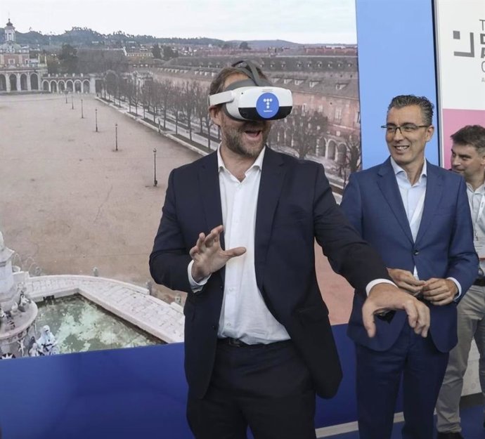 Telefónica apuesta por la innovación, la tecnología y la sostenibilidad del turismo en el TIS.