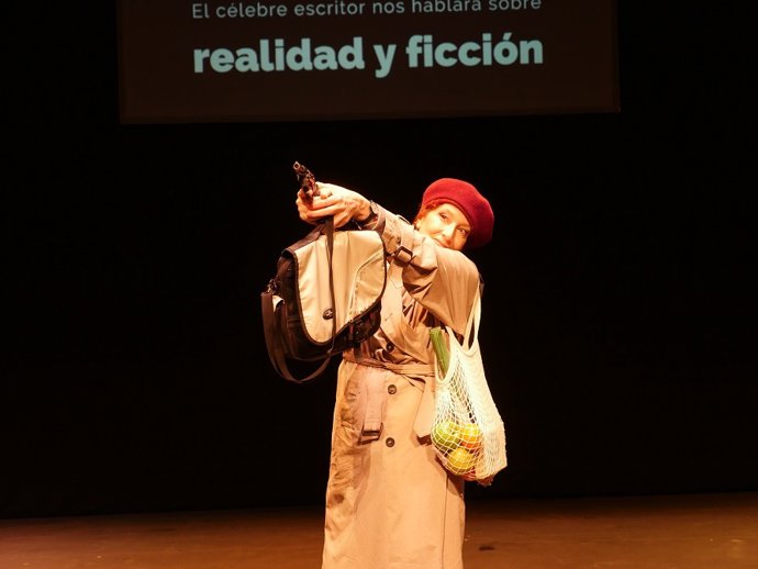 Escena de la obra 'Miércoles que parecen jueves'