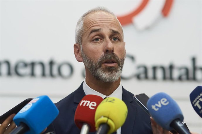 Archivo - El consejero de Educación, Formación Profesional y Universidades del Gobierno de Cantabria, Sergio Silva.