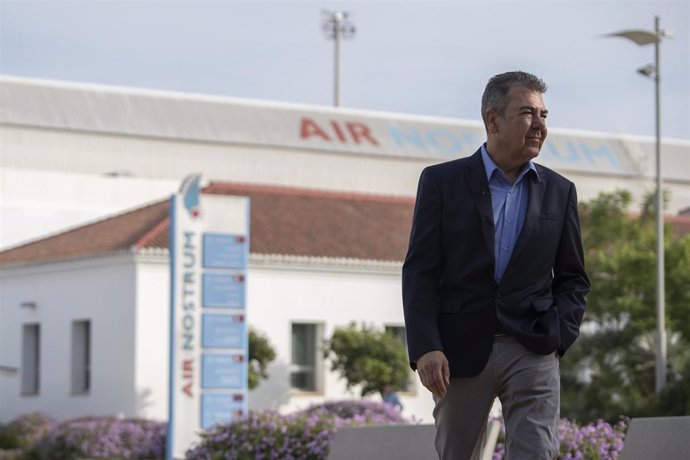 El presidente de Air Nostrum y SARA, Carlos Bertomeu, en las instalaciones de Air Nostrum