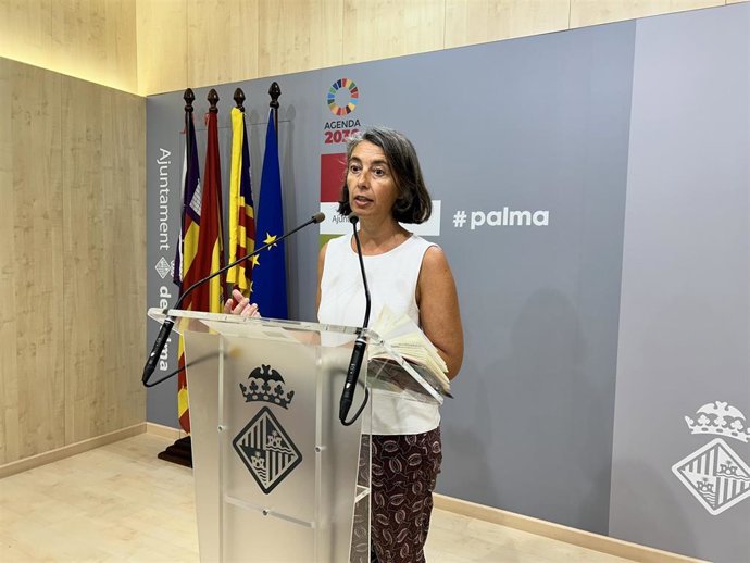 Archivo - La regidora y portavoz de MÉS Palma, en rueda de prensa.