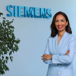 Bouchra Abbad, directora financiera para España y suroeste de Europa de Siemens Mobility