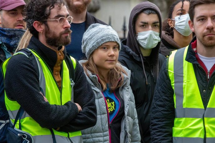 La activista sueca Greta Thunberg durante una protesta contra los combustibles fósiles en Londres, Reino Unido