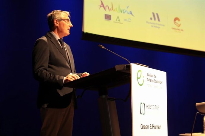 Francisco Salado, ha detallado la estrategia de sostenibilidad  de Turismo Costa del Sol en la inauguración del II Ágora de Turismo Sostenible, que ha organizado Hosteltur en Málaga.