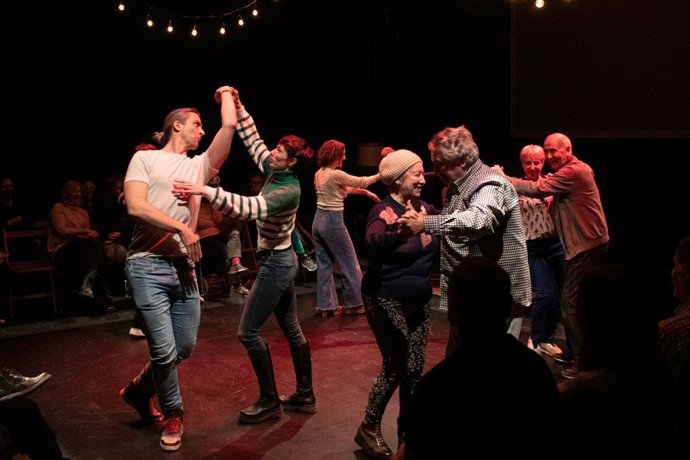 Escena de la obra teatral "Los que bailaban"