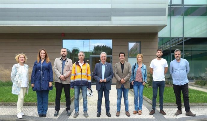 La delegación ha sido recibida por responsables de la planta incineradora