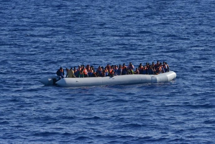 Archivo - Rescatados por la fragata española 'Canarias' en la Operación Sophia