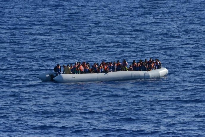 Archivo - Rescatados por la fragata española 'Canarias' en la Operación Sophia