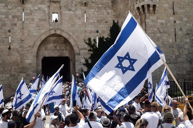 Archivo - Banderas israelíes en Jerusalén