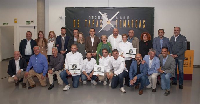 Foto de familia entrega de premios tapas por comarcas de Valladolid