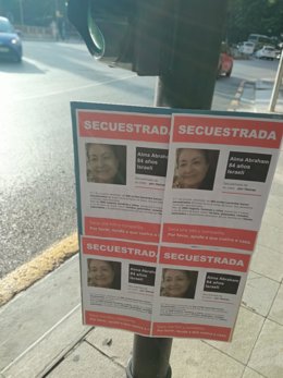 Uno de los carteles con la imagen de una mujer secuestrada por Hamas que han aparecido en Palma.