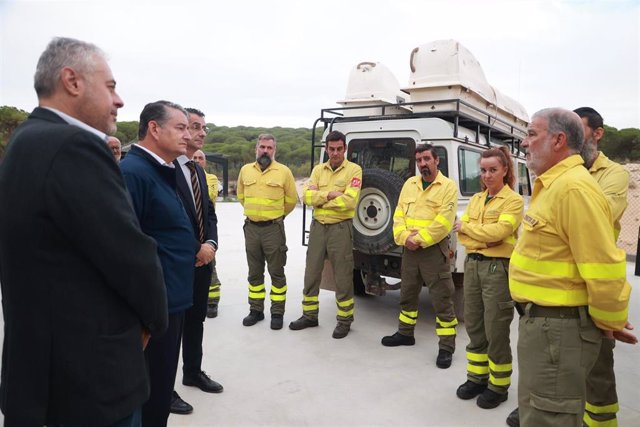 Antonio Sanz en su visita a Barbate este miércoles.