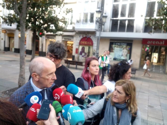 Erkoreka, en declaraciones a los medios de comunicación tras participar en un acto sobre seguridad vial en Vitoria-Gasteiz